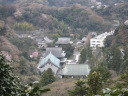 展望台から建長寺の寺院群を眺める